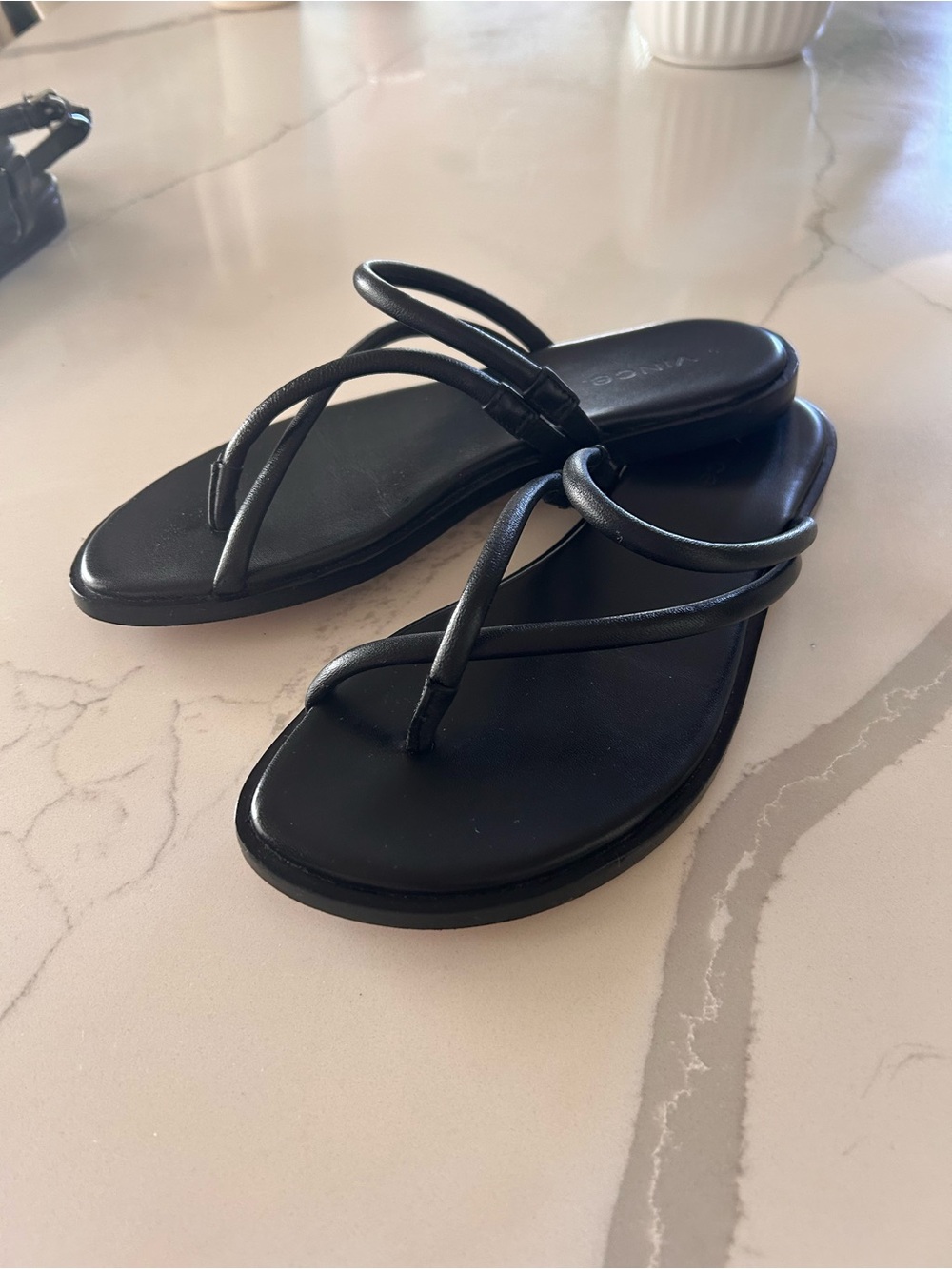 Vince Elisa Women's Black Strappy Toe-Loop Sandals